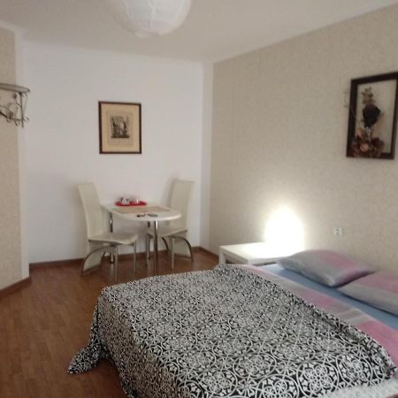 Apartment On Akademika Sakharova Iwano-Frankiwsk Zewnętrze zdjęcie