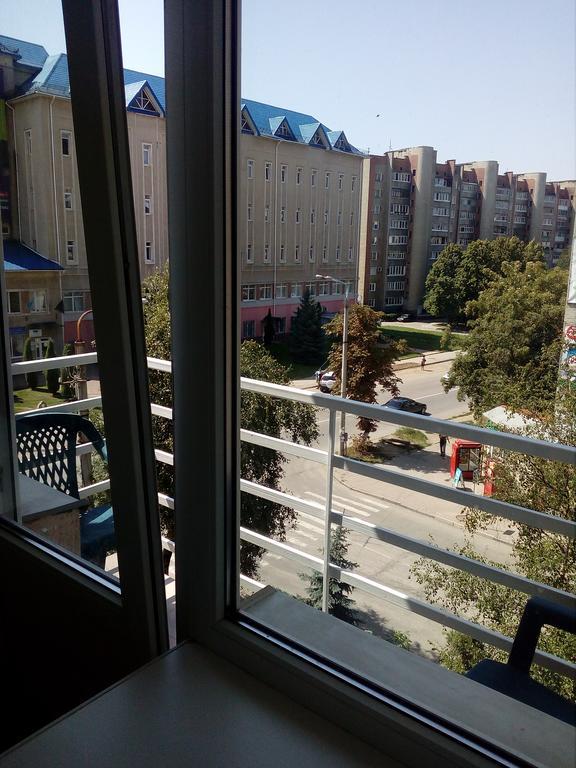 Apartment On Akademika Sakharova Iwano-Frankiwsk Zewnętrze zdjęcie