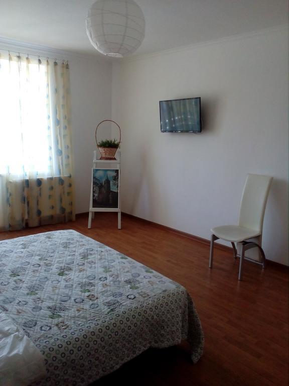 Apartment On Akademika Sakharova Iwano-Frankiwsk Zewnętrze zdjęcie
