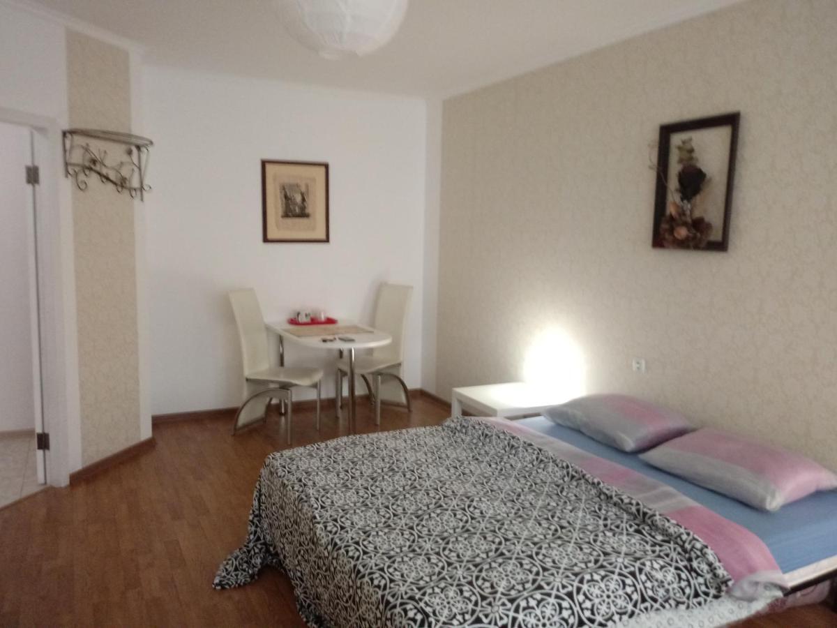 Apartment On Akademika Sakharova Iwano-Frankiwsk Zewnętrze zdjęcie